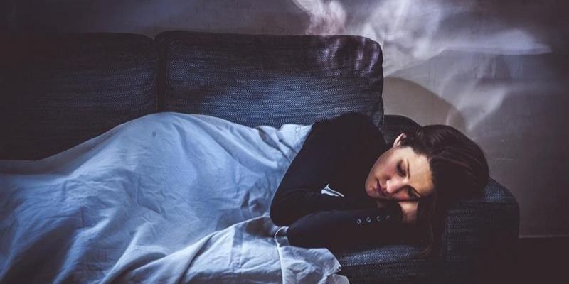 Nằm Mơ Thấy Người Đã Mất Đánh Số Gì - Phân Tích Sâu Hơn